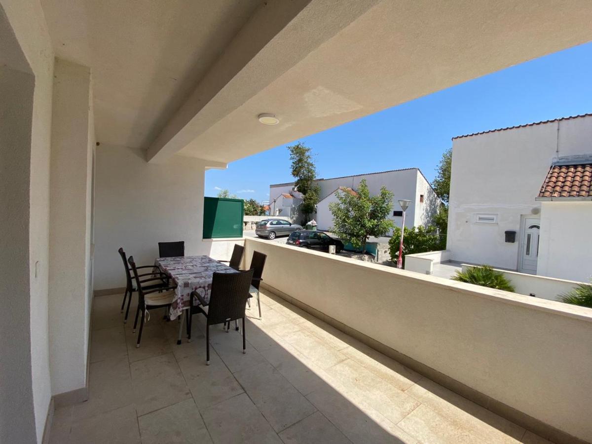 Villa Nikola Nečujam Exteriör bild